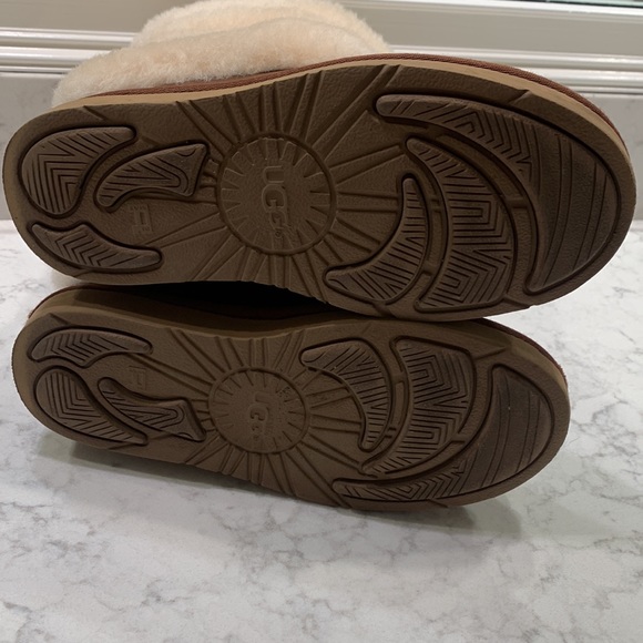 UGG Australia Maylan Chesnut Brown Sheepskin Leather Boots Womens size 5 - Picture 2 of 8